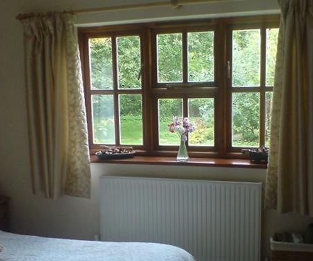 The Riverbarn Guest House Fonthill Bishop Buitenkant foto